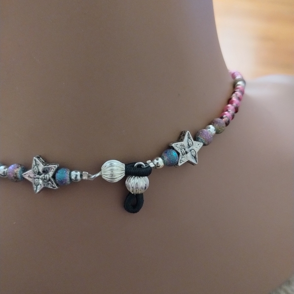 SALE: Versatile Beaded Costume Necklace with Star & Shell Charms - Picture 7 of 7